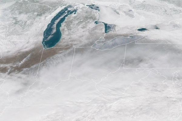 Bomb Cyclone moving across the midwest USA