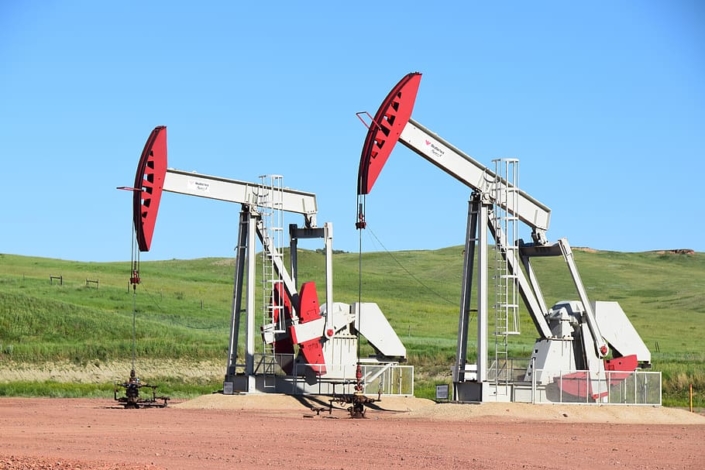 pumpjacks-oil-pump-well